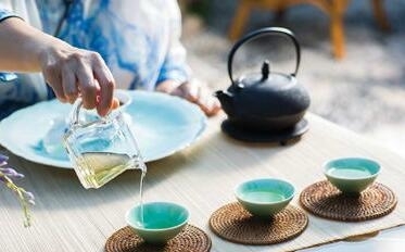 茶中珍品桃香韵，养生保健双重效